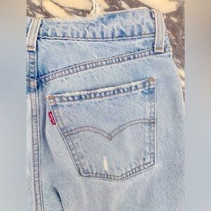 Vintage Lowrise Levi’s with Frayed Waistband size 28
